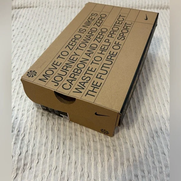 WOMANS NIKE COURT VISION LO NN - Picture 2 of 10